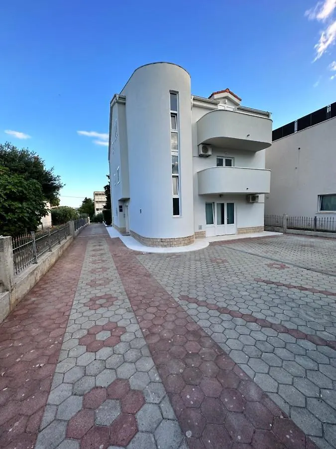 Apartments Villa Ohana Kaštela