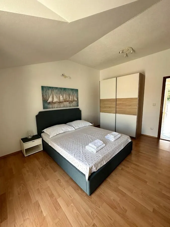 Apartments Villa Ohana Kaštela 0*,